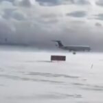 AVIÃO DE PASSAGEIRO CAPOTA E PEGA FOGO DURANTE O POUSO, CONFIRA FILMAGEM DO MOMENTO