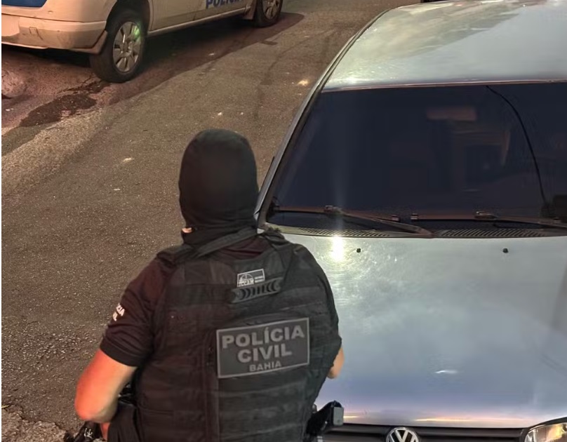 OPERAÇÃO POLICIAL: QUATRO HOMENS MORREM E OITO SÃO PRESOS; SUSPEITOS DE HOMICIDIOS, TRÁFICO DE DROGAS E ROUBOS DE VEÍCULOS