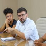 PREFEITO DE ILHÉUS SE REÚNE COM MANIFESTANTES E PROPÕE COMISSÃO PARA ACOMPANHAR TRANSPORTE PÚBLICO