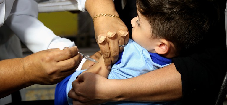 BAHIA AMPLIA PROTEÇÃO COM VACINA CONTRA GRIPE PARA CRIANÇAS MENORES DE 6 ANOS