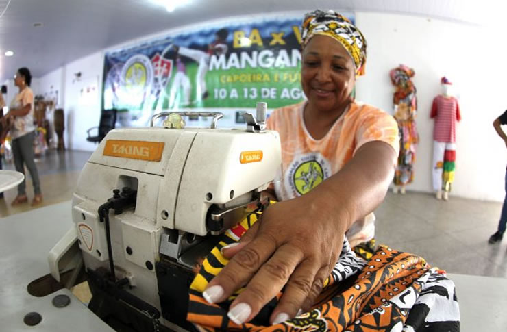 MULHERES SÃO MAIORIA EM IDADE ATIVA NA BAHIA, MAS GANHAM MENOS E TÊM MENOS ESPAÇO NO MERCADO DE TRABALHO