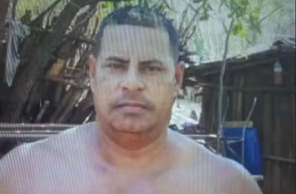 HOMEM MORRE AO SER ATINGIDO POR RAIO DENTRO DE CASA NA BAHIA