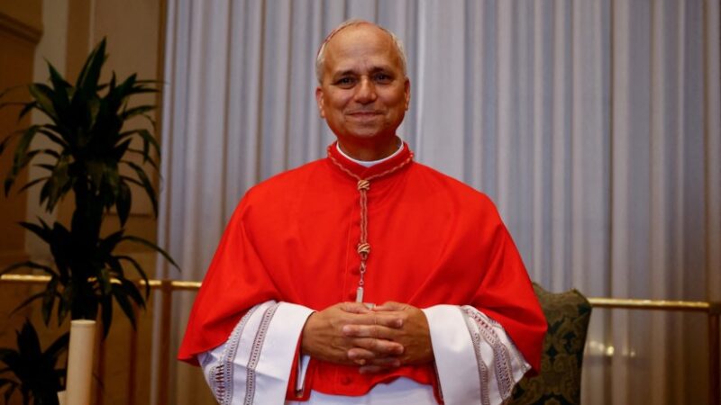 CARDEAL ROBERT PREVOST É ELEITO PAPA E ESCOLHE O NOME LEÃO XIV