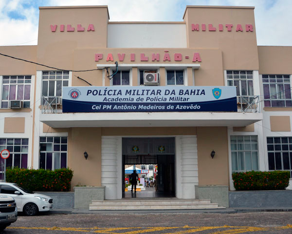 ACADEMIA DA PM BAHIA PUBLICA FRASE DE NAZISTA E GERA REVOLTA