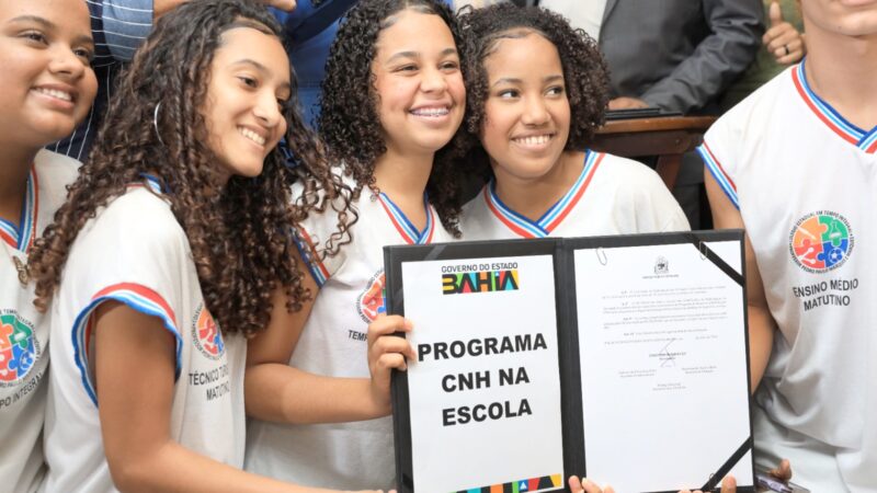 ESTUDANTES DA REDE PÚBLICA DA BAHIA PODEM TIRAR CNH GRATUITA; PRAZO DE INSCRIÇÃO VAI ATÉ 30 DE JUNHO