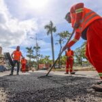 OPERAÇÃO TAPA-BURACO É INTENSIFICADA EM VIAS MOVIMENTADAS DE ILHÉUS