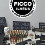 OPERAÇÃO CONTRA FACÇÃO DEIXA UM MORTO E APREENDE ARMAS E DROGAS EM ILHÉUS