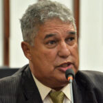 ‘PREFEITO, SE QUER AUDIÊNCIA COM O GOVERNADOR, PEÇA’, DIZ ROSEMBERG A VALDERICO JÚNIOR