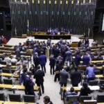APÓS MANOBRA, CÂMARA APROVA PEC DA BLINDAGEM PARA AMPLIAR IMUNIDADE PARLAMENTAR