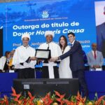 JERÔNIMO RODRIGUES SE TORNA PRIMEIRO GOVERNADOR DA BAHIA A RECEBER HONRARIA MÁXIMA DA UESC
