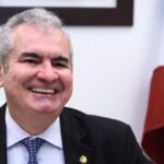 CORONEL ADIA DECISÃO E BRINCA: ‘PREGO BATIDO, MAS COMPREI UM MARTELO PARA VIRAR A PONTA NO MOMENTO C...