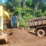 PREFEITURA REALIZA MANUTENÇÃO DA ESTRADA DE TIBINA