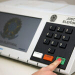 PRÉ-CAMPANHA VIRA ALVO DA JUSTIÇA ELEITORAL E ACENDE ALERTA PARA POLÍTICOS NAS REDES SOCIAIS